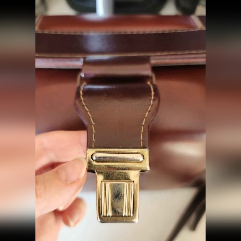 Vintage Diamond Genuine Brown Leather Camera Bag in Like New Condition - Picture 6 of 12